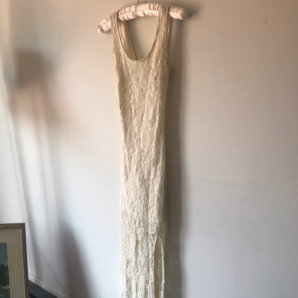 WHITE LACE MAXI DRESS - Picture 6 of 11